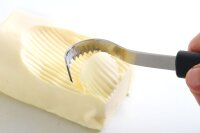 Butterroller - gezackt Edelstahl mit PP Griff 190 mm